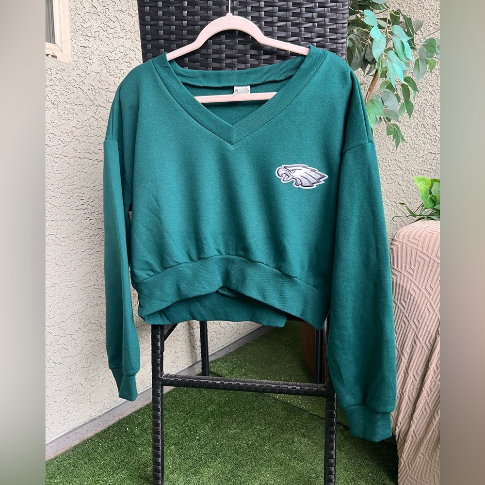 Green V-Neck embroidered Eagles Sweatshirt - Picture 1 of 5